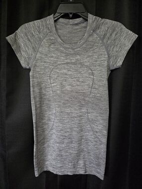 Lululemon Swiftly Short Sleeve Grey Athletic Women's Top